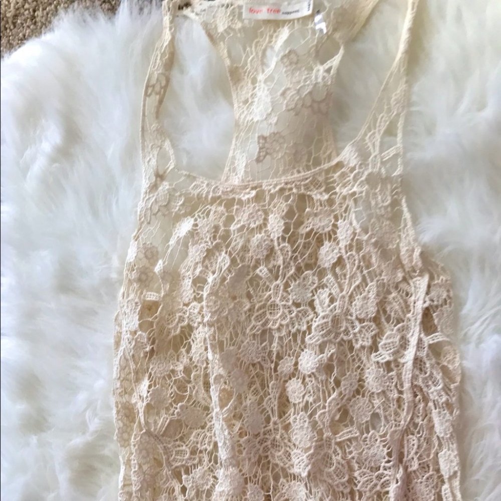 🌈 Beige Lace Top
